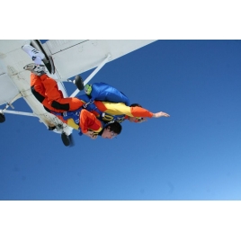 SAUT EN PARACHUTE EN TANDEM